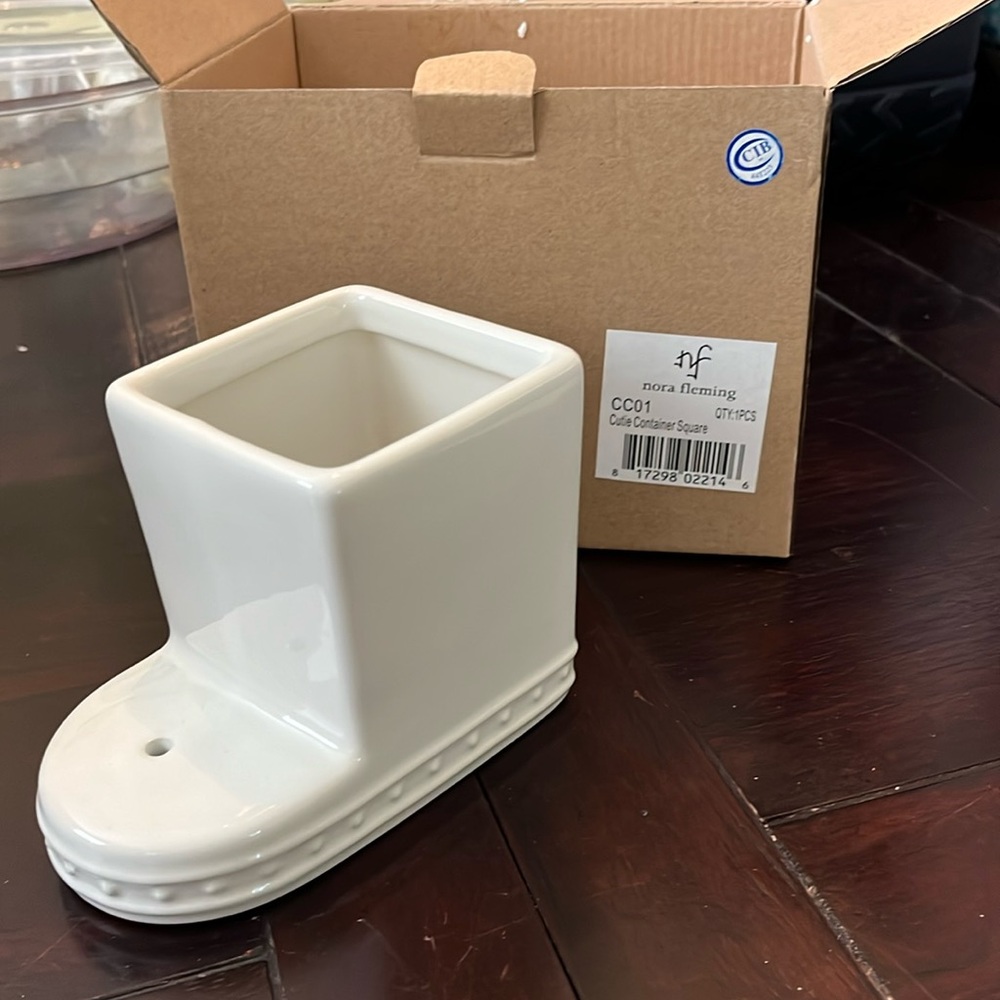 Nora Fleming Cutie Container Square